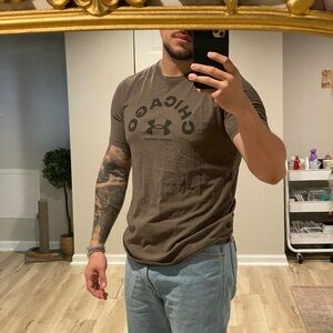 Under Armour Men's military green T-Shirt